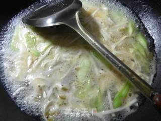 榨菜丝丝瓜汤面的做法步骤：5