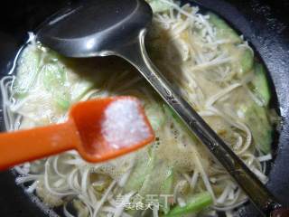 榨菜丝丝瓜汤面的做法步骤：7