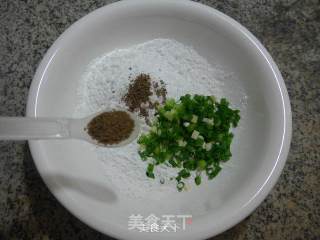 椒盐香葱糯米条的做法步骤：4