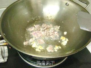 蒜条炒肉的做法步骤：5