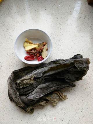 卤海带的做法步骤：1