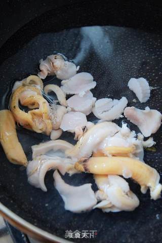 清鲜美味的【鸡汤汆天鹅蛋】的做法步骤：6