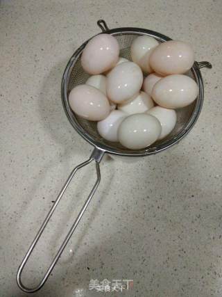 五香咸鸭蛋的做法步骤：3