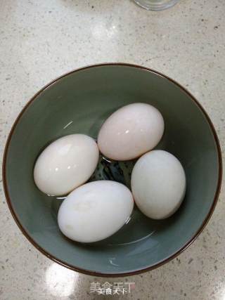 五香咸鸭蛋的做法步骤：6