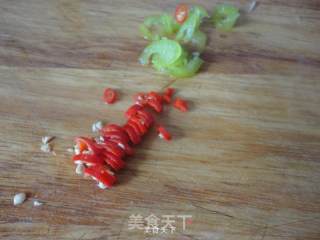 炝拌金针菇的做法步骤：2