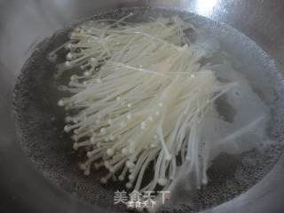 炝拌金针菇的做法步骤：7