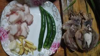 墨鱼干炒韭菜（补肾壮阳滋补）的做法步骤：2