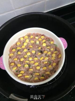玉米蒸肉饼的做法步骤：4