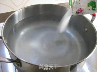 自制咸鸭蛋的做法步骤：3