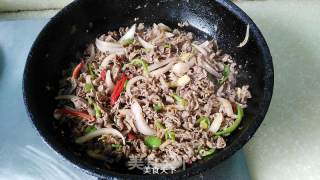 爆炒肥牛的做法步骤：8