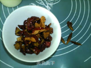 红枣牛奶茯苓蒸糕的做法步骤：2