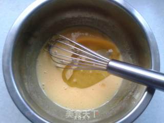 杏子酱戚风蛋糕的做法步骤：3