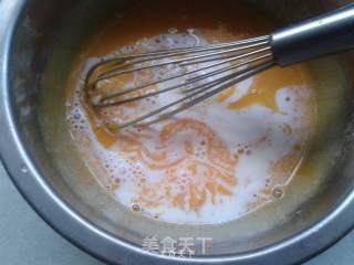 杏子酱戚风蛋糕的做法步骤：7