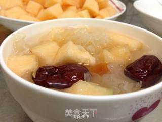 哈密瓜冰糖银耳糖水的做法步骤：4