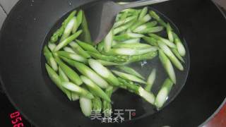 芦笋百合的做法步骤：3