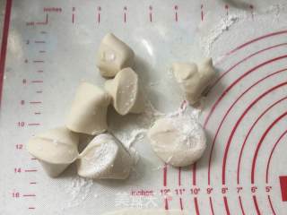蒸饼夹菜的做法步骤：1
