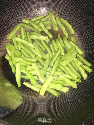 豆角炒肉的做法步骤：5