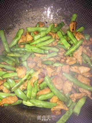 豆角炒肉的做法步骤：7