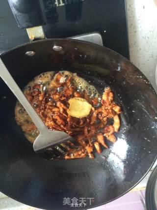 杏鲍菇炒肉的做法步骤：4