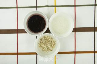 三米桂圆粥的做法步骤：2