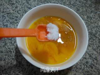 香葱炒鸡蛋的做法步骤：5