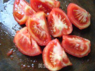 西红柿杏鲍菇炒鸡腿肉的做法步骤：2