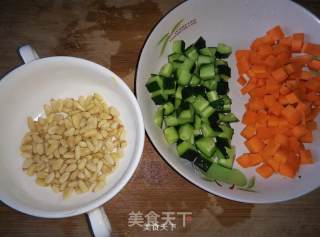 松仁玉米的做法步骤：2