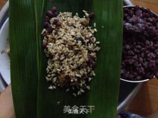 记忆犹新的思乡味道--红糖蜜豆粽子的做法步骤：5