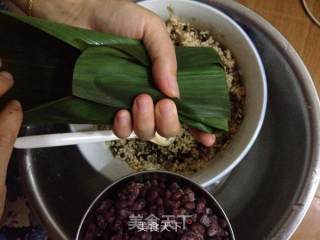 记忆犹新的思乡味道--红糖蜜豆粽子的做法步骤：8