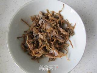 明油笋干菜煮茭白的做法步骤：6