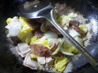 麻辣香肠猪肚炒娃娃菜的做法步骤：9
