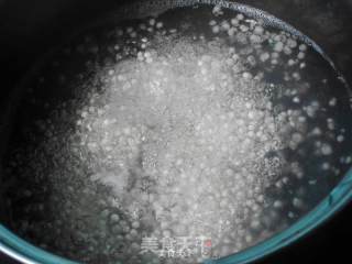 牛奶芒果西米露的做法步骤：2