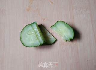 对吻鱼摆盘的做法步骤：2