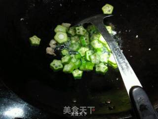 秋葵炒肉丝的做法步骤：4