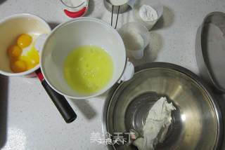 在家轻松制作蓝莓轻乳酪蛋糕的做法步骤：1