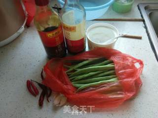 肉末炒四季豆的做法步骤：1