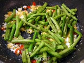 咸蛋干煸四季豆 ☆咸蛋炒蔬 5的做法步骤：6