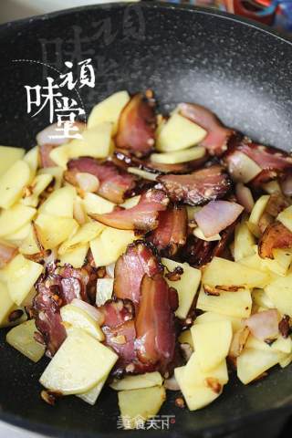 腊肉土豆焖饭的做法步骤：8