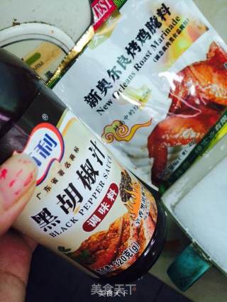 奥尔良烤翅•黑椒烤翅的做法步骤：1