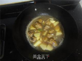 土豆烧鸡腿的做法步骤：6