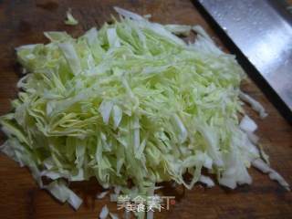 辣味圆白菜鸡蛋饼的做法步骤：2