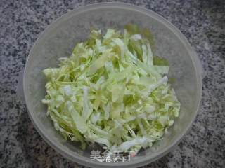 辣味圆白菜鸡蛋饼的做法步骤：3