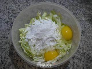 辣味圆白菜鸡蛋饼的做法步骤：4