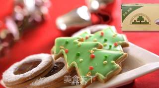 盈太美食俱乐部---吸引小朋友的可爱圣诞树糖霜饼干的做法步骤：14
