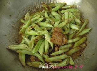 五花肉焖扁豆的做法步骤：7