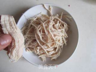 手撕鸡丝拌豆皮的做法步骤：4