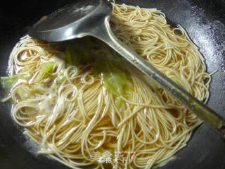 圆白菜卤牛腩拉面的做法步骤：8