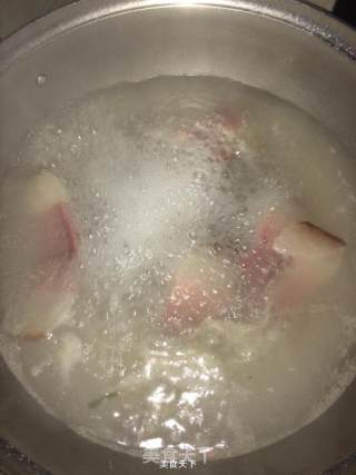 腊肉炒饭的做法步骤：2