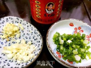 老干妈牛肉末炒藕丁--超简单省时新手零失误菜的做法步骤：4