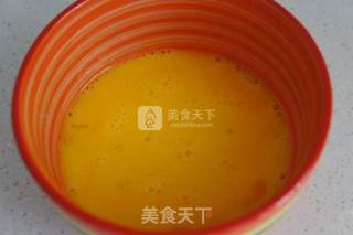 西红柿炒鸡蛋的做法步骤：2